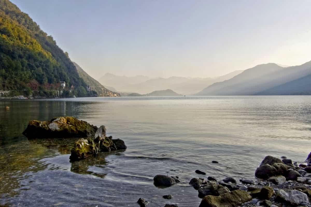 lago italiano nasconde fondali