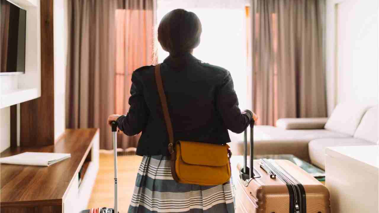 Vivresti mai in hotel? Ti sveliamo la vita di chi lo fa da 7 anni 