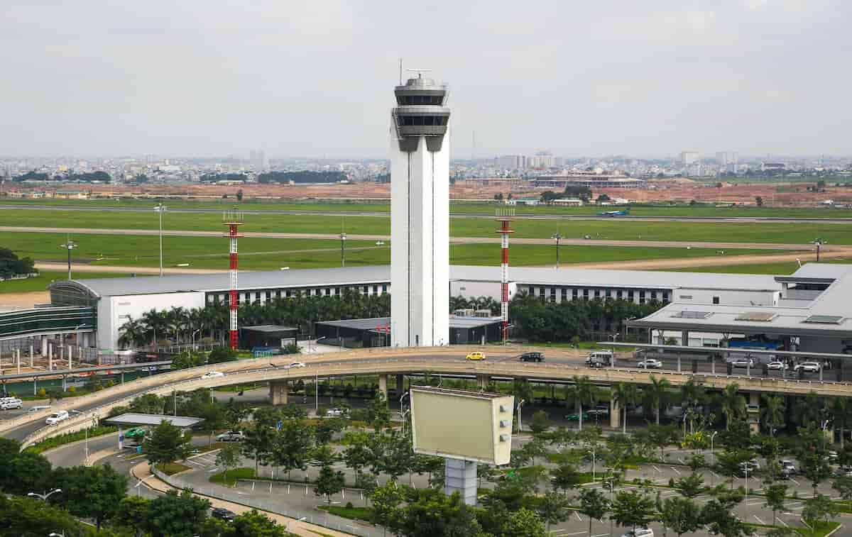 torre controllo cosa accade