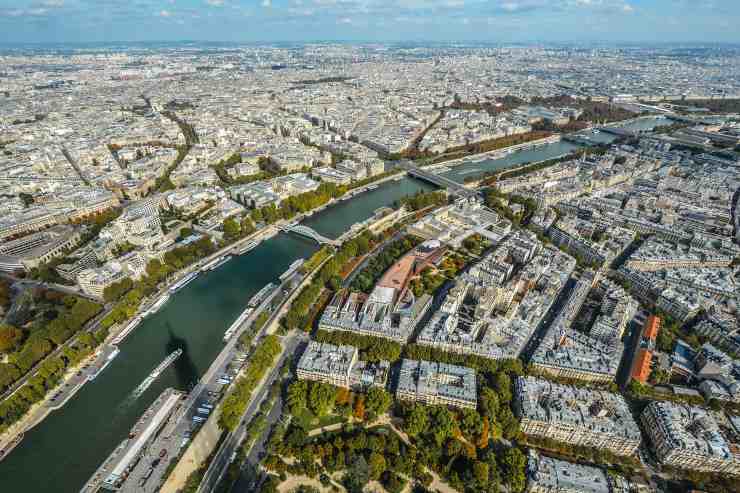 Una spiaggia nel cuore di Parigi? Scopriamola insieme