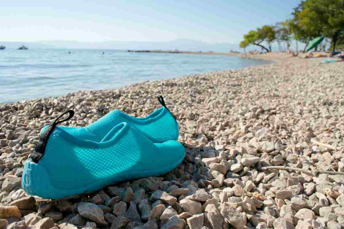 dimezzare i rischi in acqua con le scarpe da scoglio